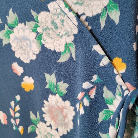 WORN ONCE AEROPOSTALE BLUE FLORAL WRAP STYLE DRESS SZ SMALL - Picture 6 of 16